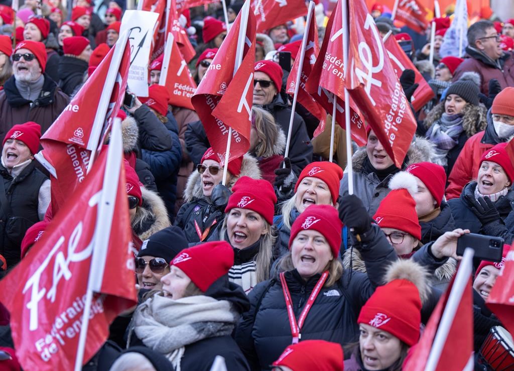 Le dernier syndicat à se prononcer sur l'entente de la FAE l'approuve à 50,58 %