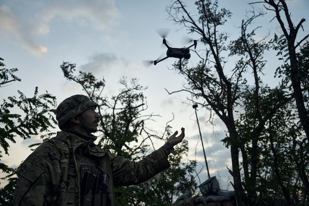 Le Canada enverra plus de 800 drones en Ukraine pour aider à la surveillance