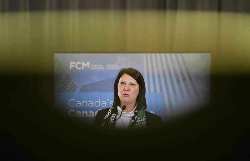 Alerte: la mairesse de Gatineau, France Bélisle, annonce sa démission