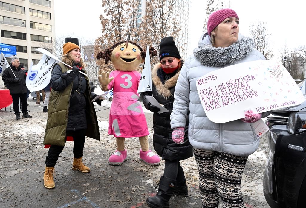 Moyens de pression dans les services de garde: Québec veut attendre les autres