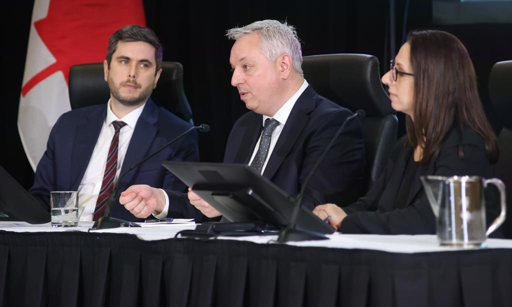Ingérence: des secrets peuvent être levés au fil du temps, dit le directeur du SCRS