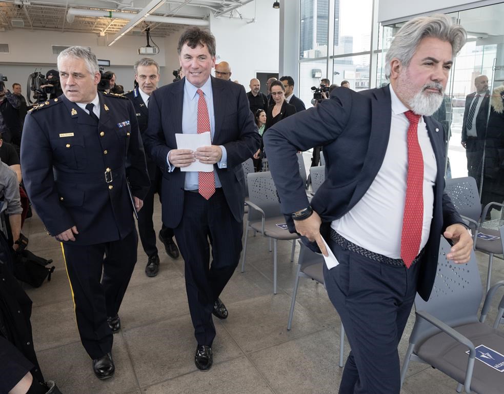 Immigration et demande de Québec: négociez à la table pas dans les médias, dit Ottawa