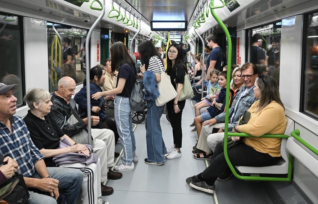 Transport collectif: des organismes dénoncent le bilan du gouvernement Legault