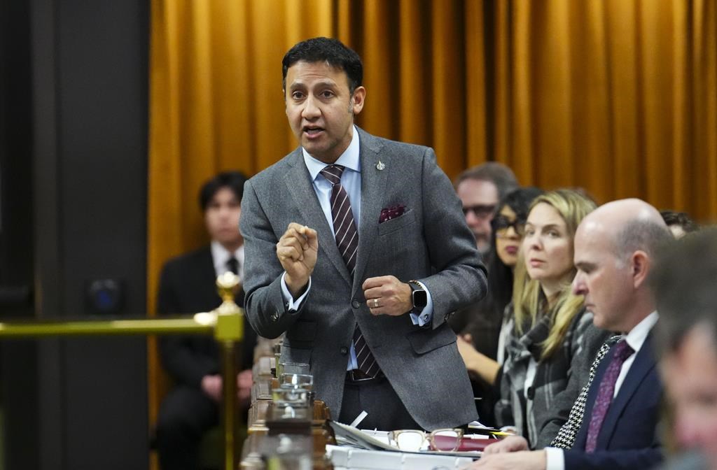 Un juge fédéral estime urgent qu'Ottawa pourvoie les postes judiciaires vacants