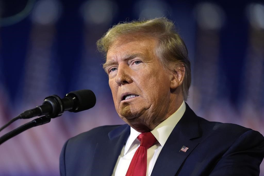 Trump a demandé à la Cour suprême de retarder son procès pour ingérence électorale