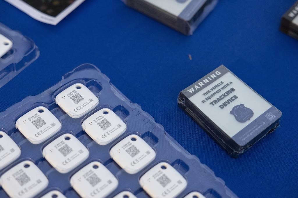 Des dispositifs de suivi GPS trouvés sur des voitures revenant de Montréal au Vermont