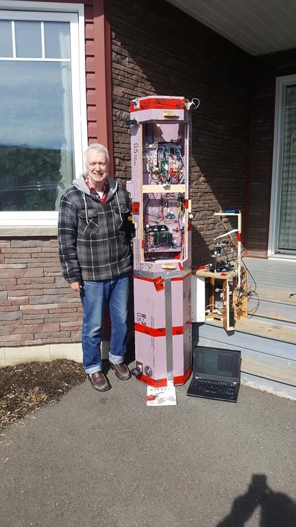 Un Néo-Brunswickois construit un télescope pour voir l'éclipse au-dessus des nuages