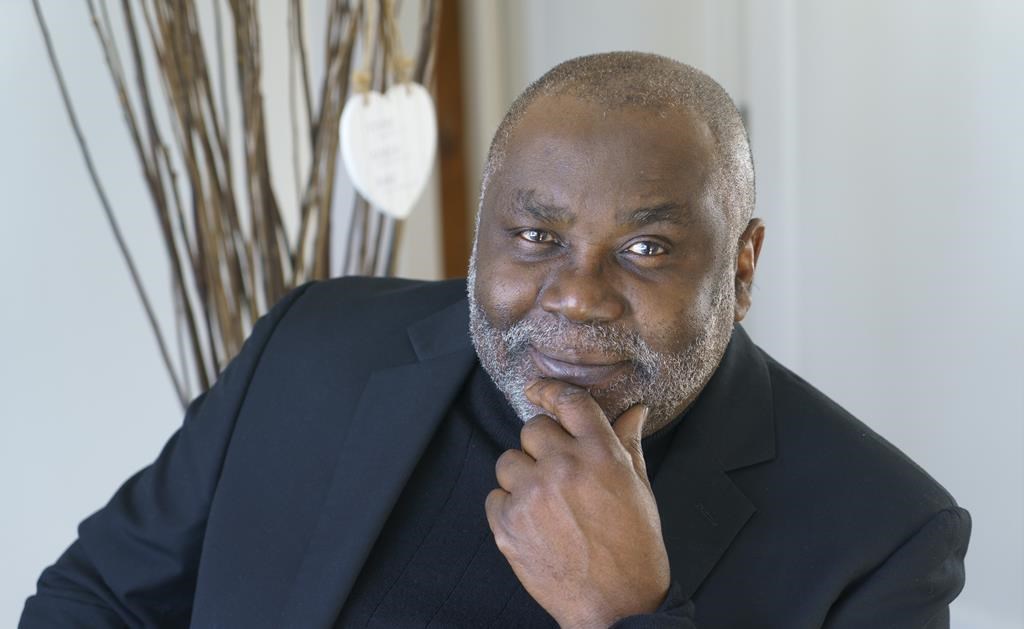 L'ancien politicien Maka Kotto renoue avec les arts dans un album jazz