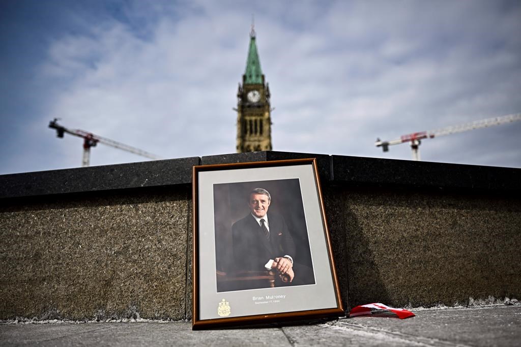 Chapelle ardente à Montréal: le public invité à rendre hommage à Brian Mulroney