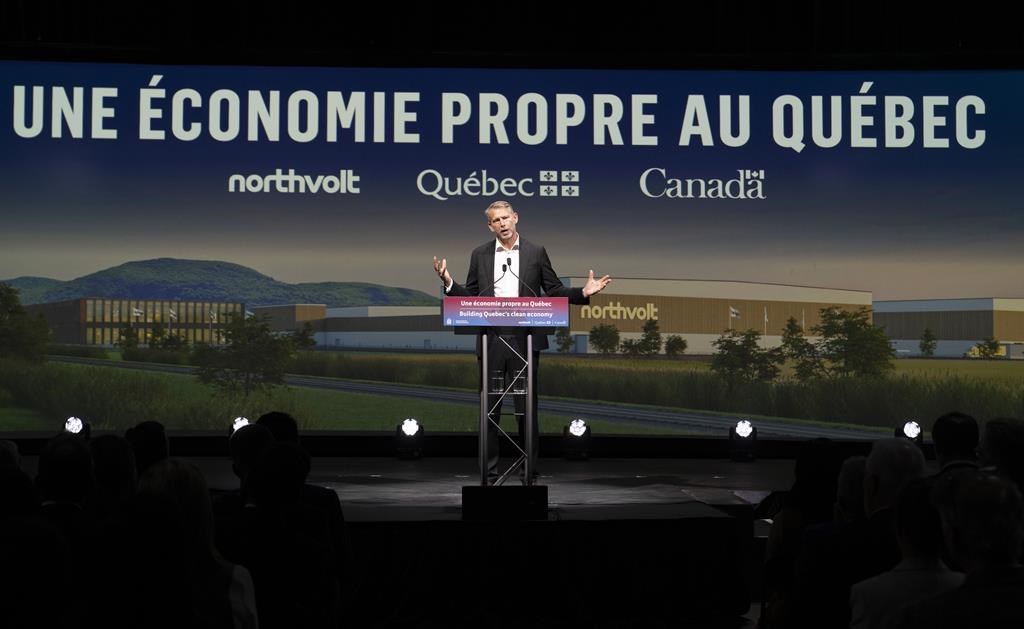 Transition énergétique: des groupes dénoncent le gouvernement