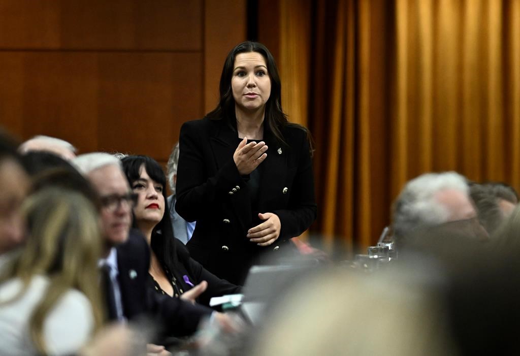 La bloquiste Kristina Michaud affrontera la ministre Diane Lebouthillier