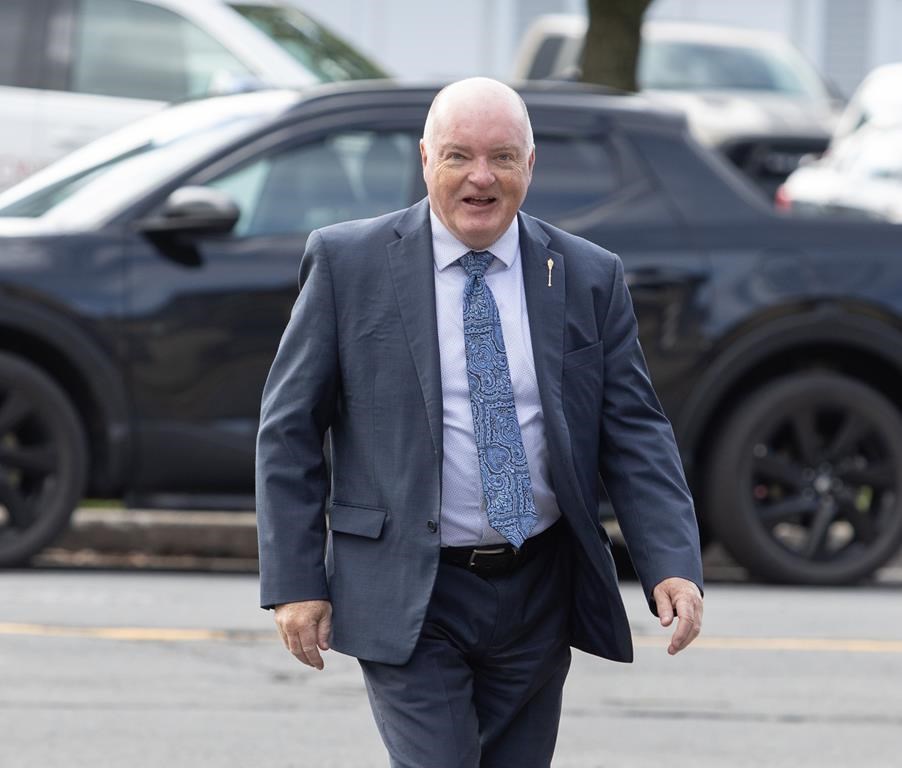 Le ministre de la Santé du N.-B. annonce qu'il ne sera pas candidat aux élections