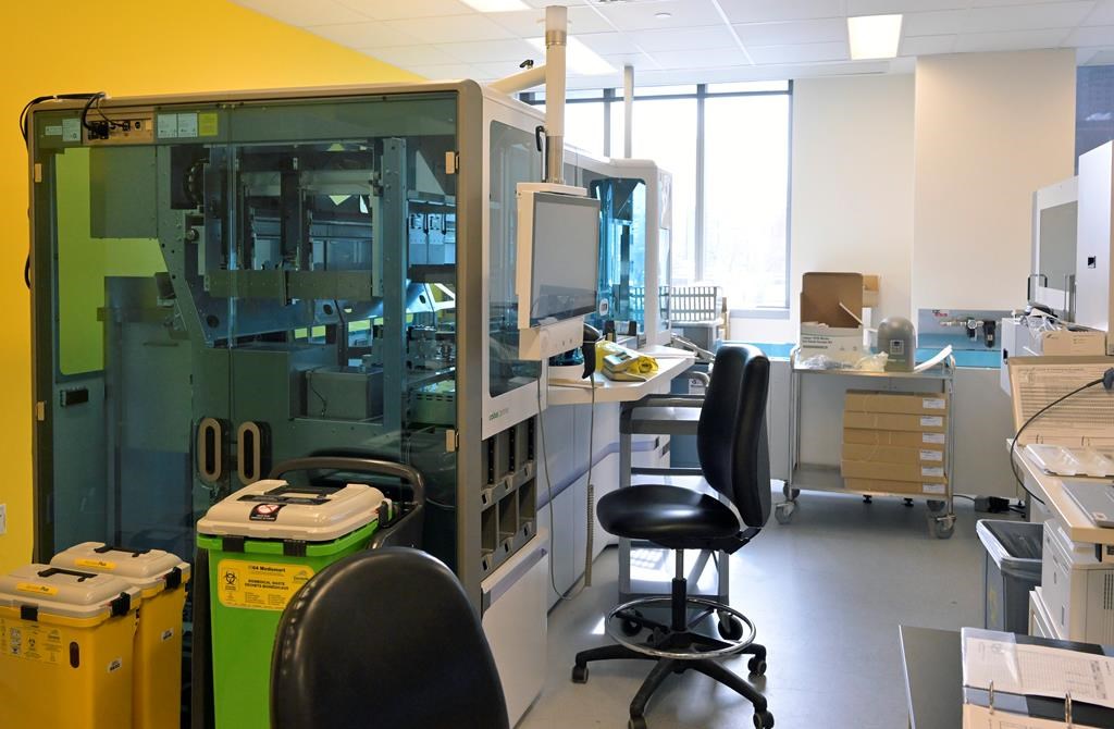 Technologistes médicaux: une pénurie silencieuse qui crée des retards dans le réseau