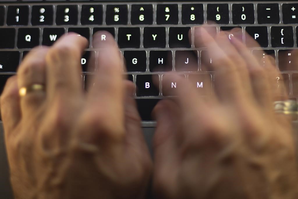 Une agence de surveillance des espions pointe les risques légaux des cyberopérations
