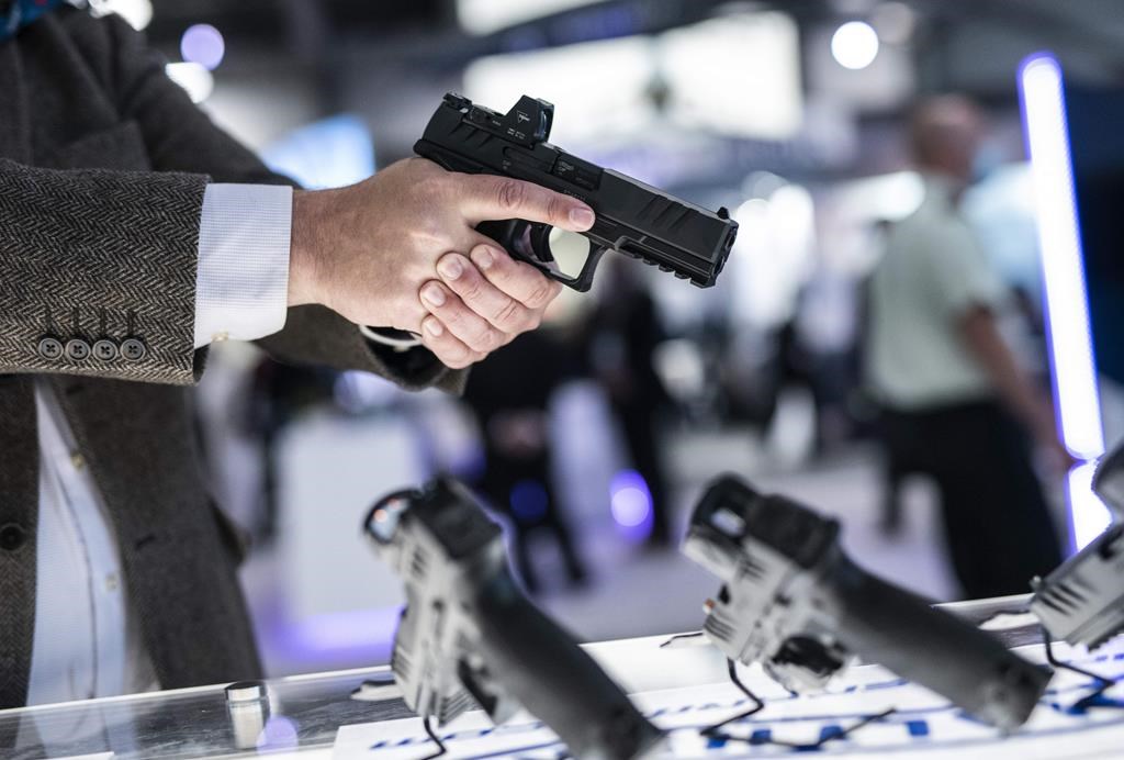 Les policiers qui ont fouillé une «sacoche d'homme» n'ont pas fait de profilage