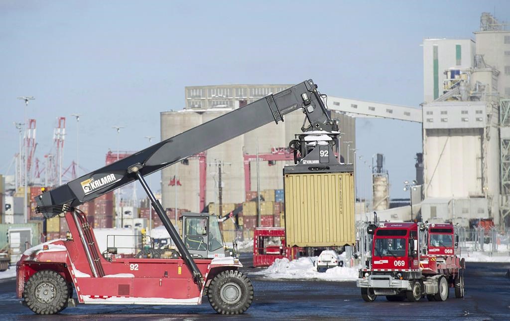Accident de travail mortel au port de Montréal: le SPVM et la CNESST enquêtent