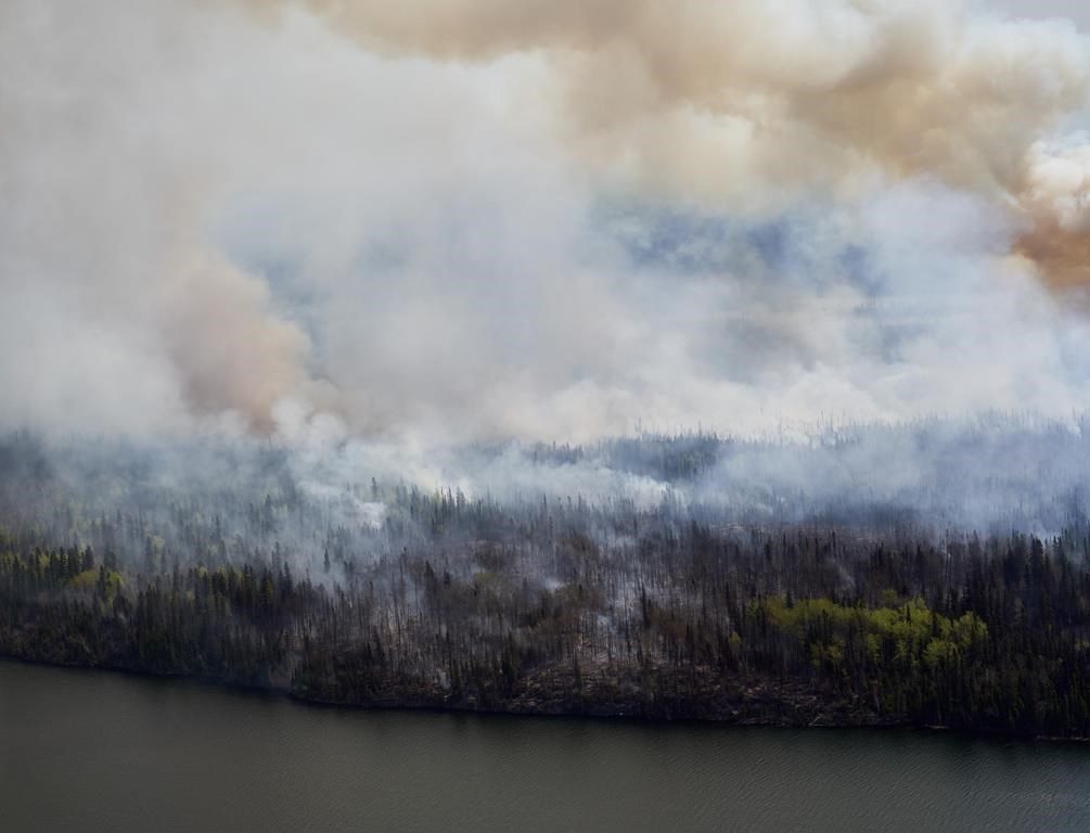 Des milliers de personnes ont été évacuées dans l'Ouest canadien en raison des feux