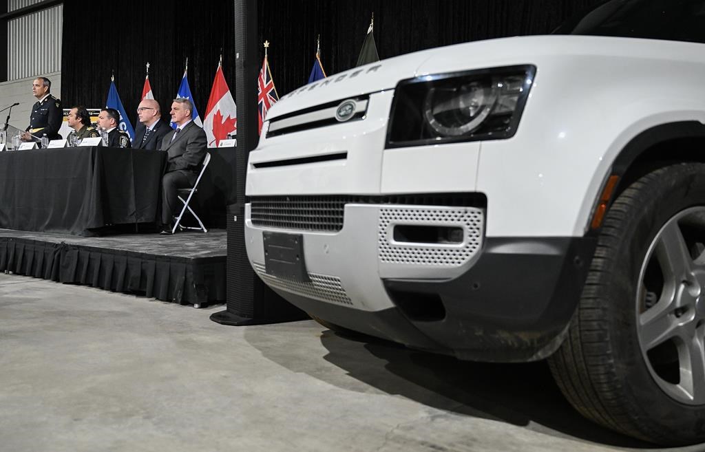 Le Canada présente un plan «robuste» pour «serrer la vis» aux voleurs de véhicules