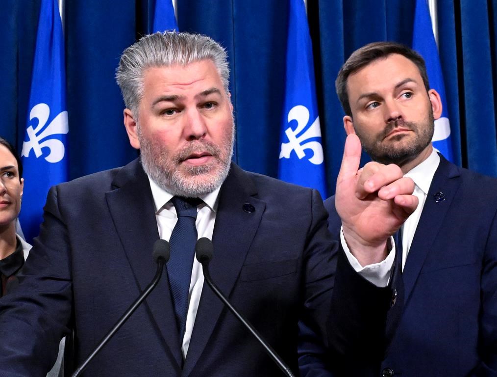 QS fait des compromis sur ses positions pour gagner des votes, dit le PQ