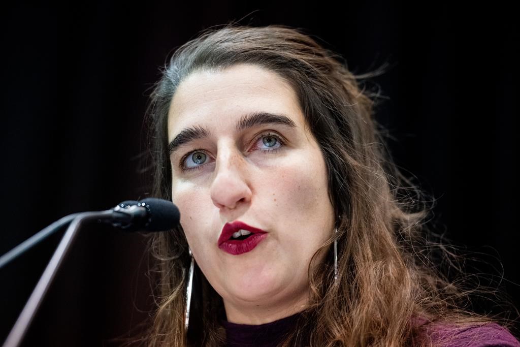Un comité féministe de Québec solidaire dénonce le muselage des femmes