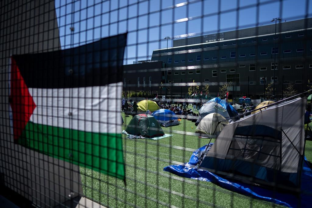 La gardienne des droits de la personne de la C.-B. soutient les campements pacifiques