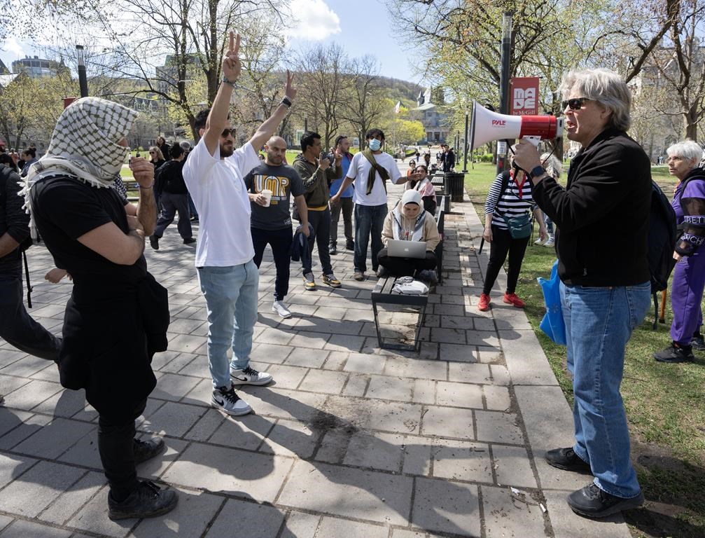Les manifestants propalestiniens affirment qu'il y a eu peu de progrès avec McGill