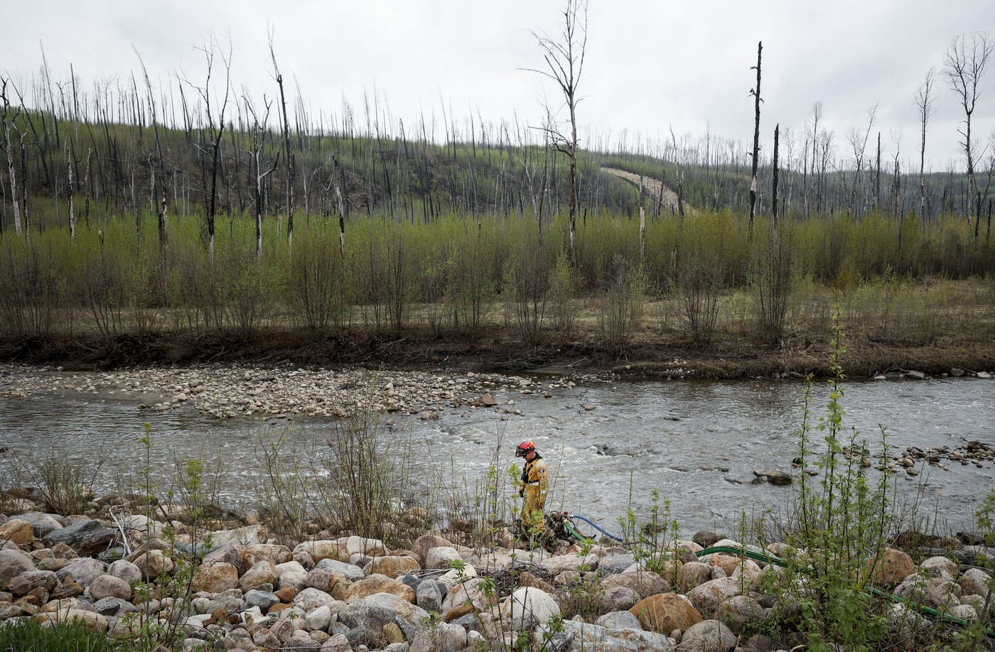 Alberta: le feu de forêt près de Fort McMurray est officiellement sous contrôle