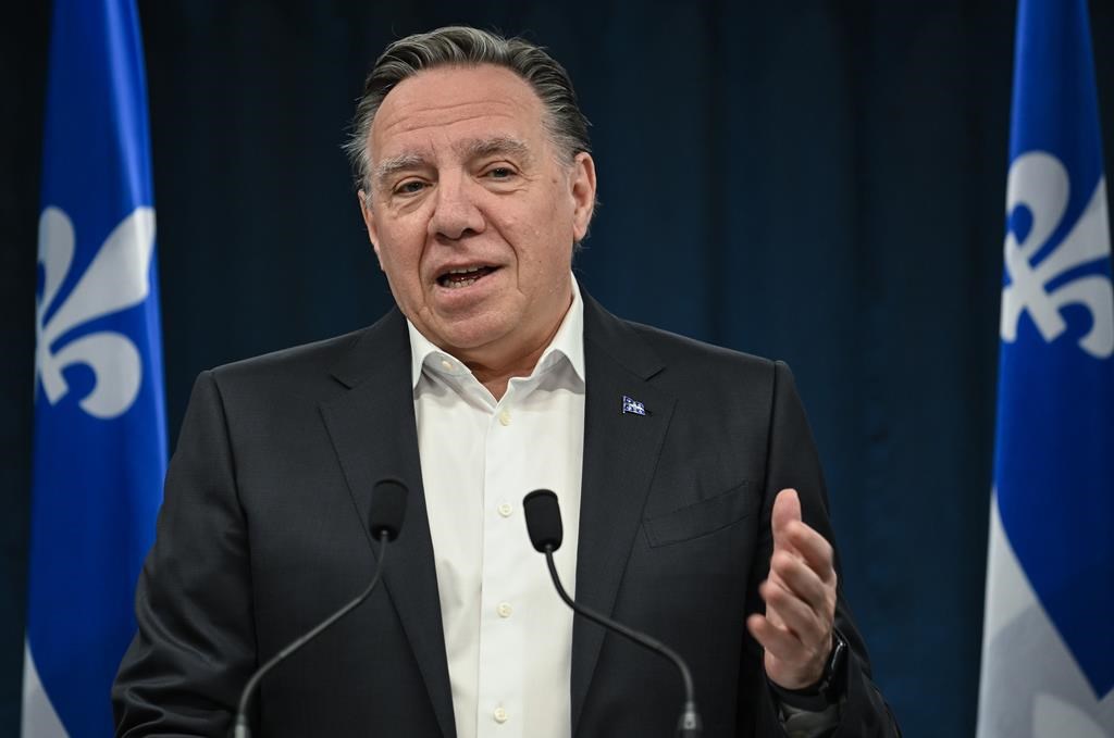 François Legault demande à la police de démanteler le campement à McGill