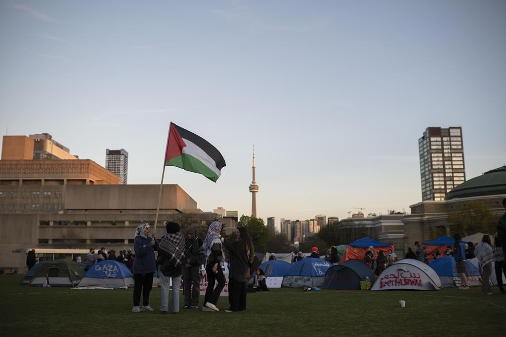 L'Université de Toronto dit voir une «façon de progresser» avec les militants du camp