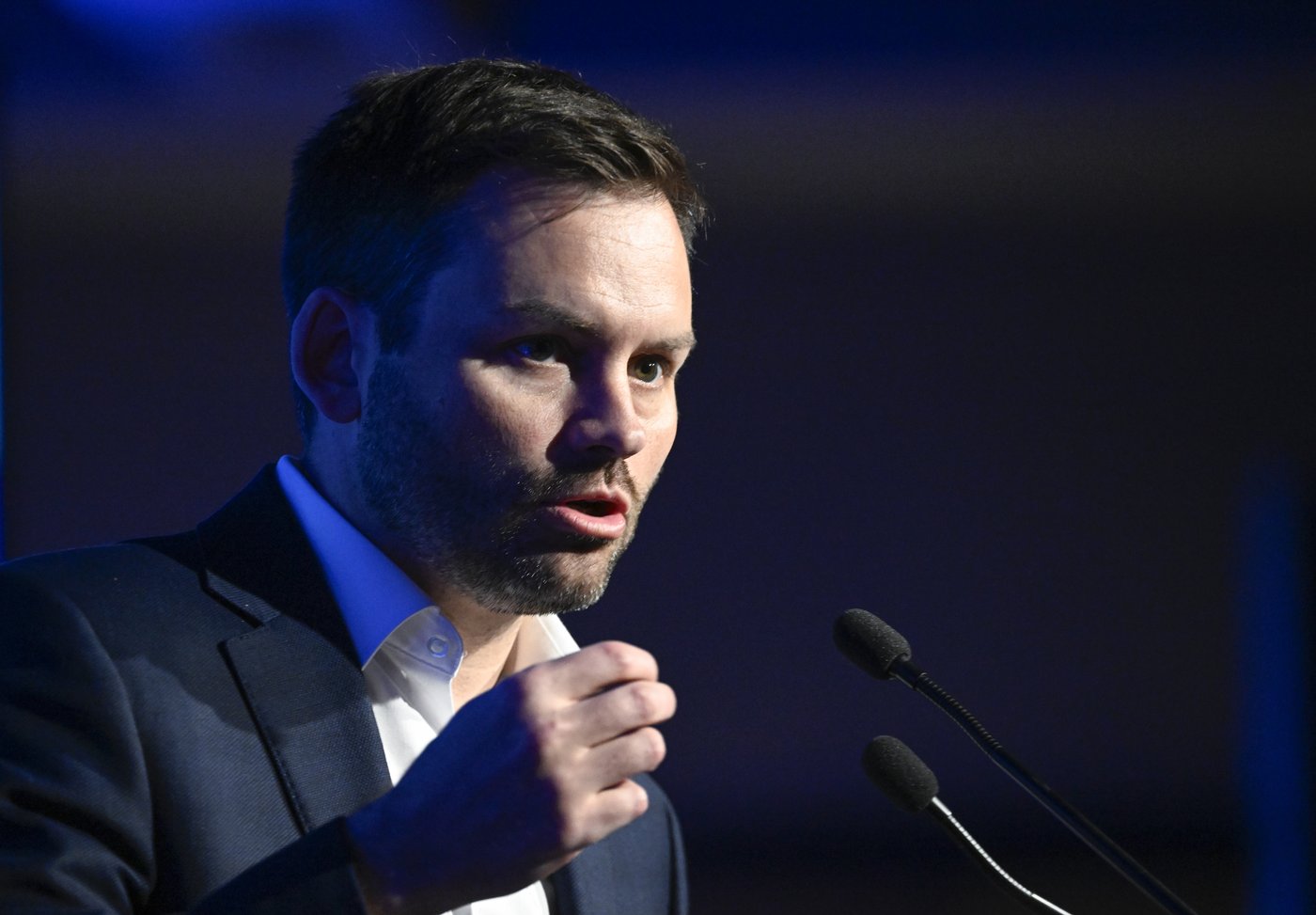 Le chef du PQ veut recruter plus de policiers pour contrer la violence à Montréal