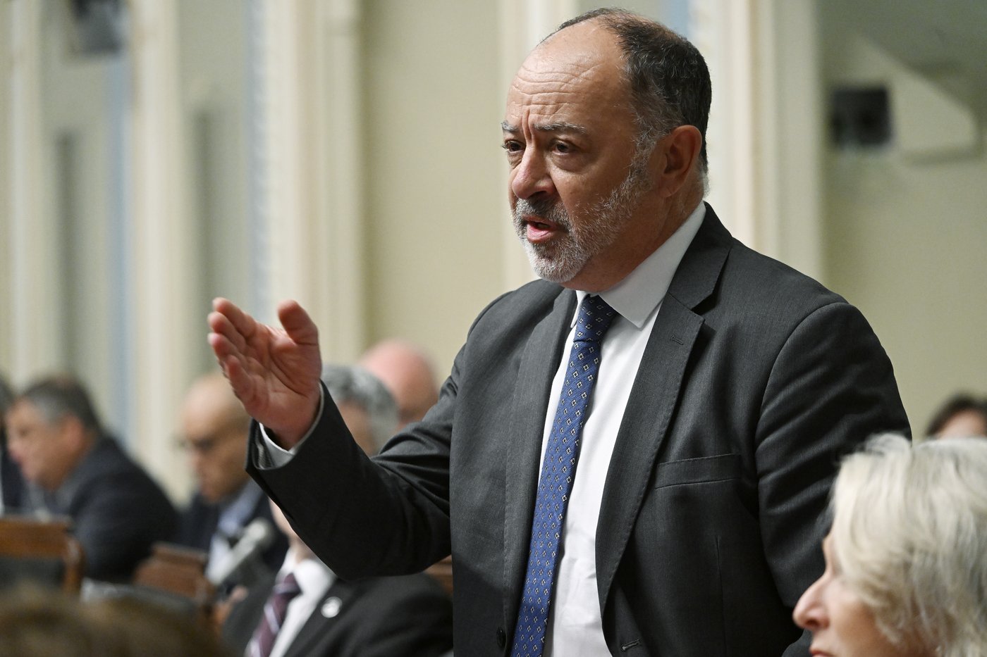 Renouvellement du GAP: Christian Dubé adoucit le ton devant les médecins de famille