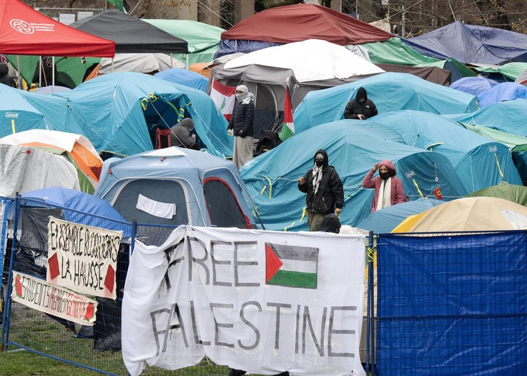 Des étudiants érigent un campement propalestinien à l'Université de Toronto