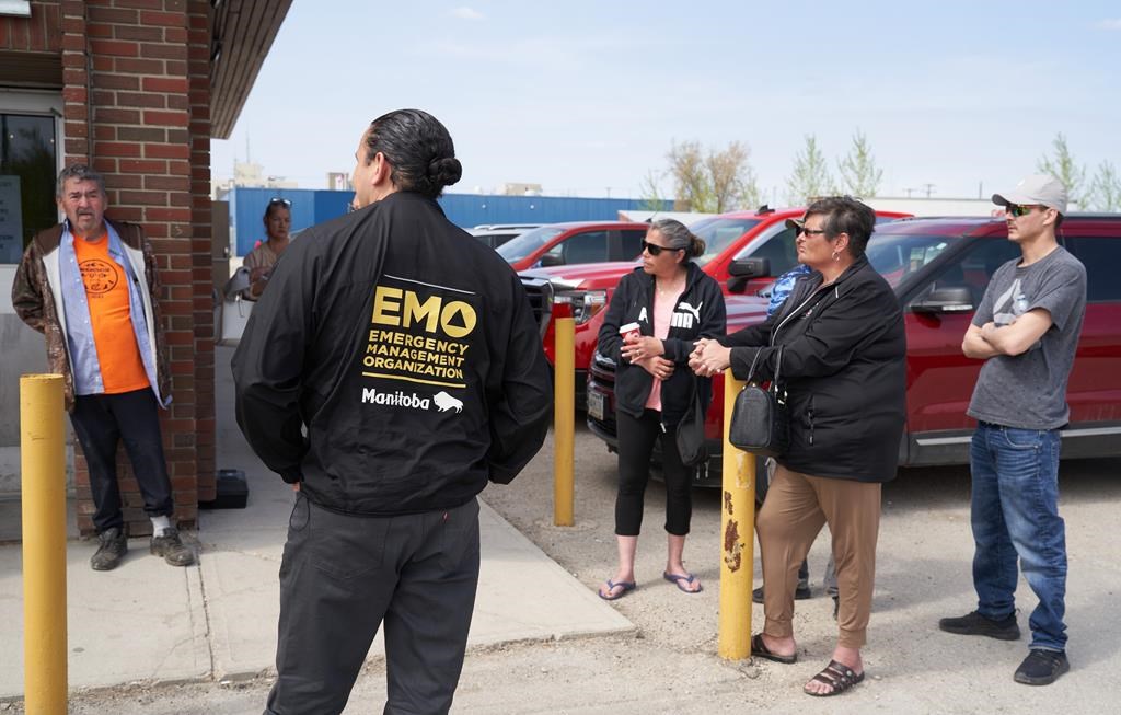 Une aide financière gouvernementale pour les évacués des feux de forêt au Manitoba