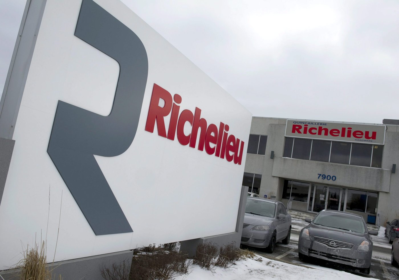 Grève illimitée déclenchée à l'entrepôt de Quincaillerie Richelieu