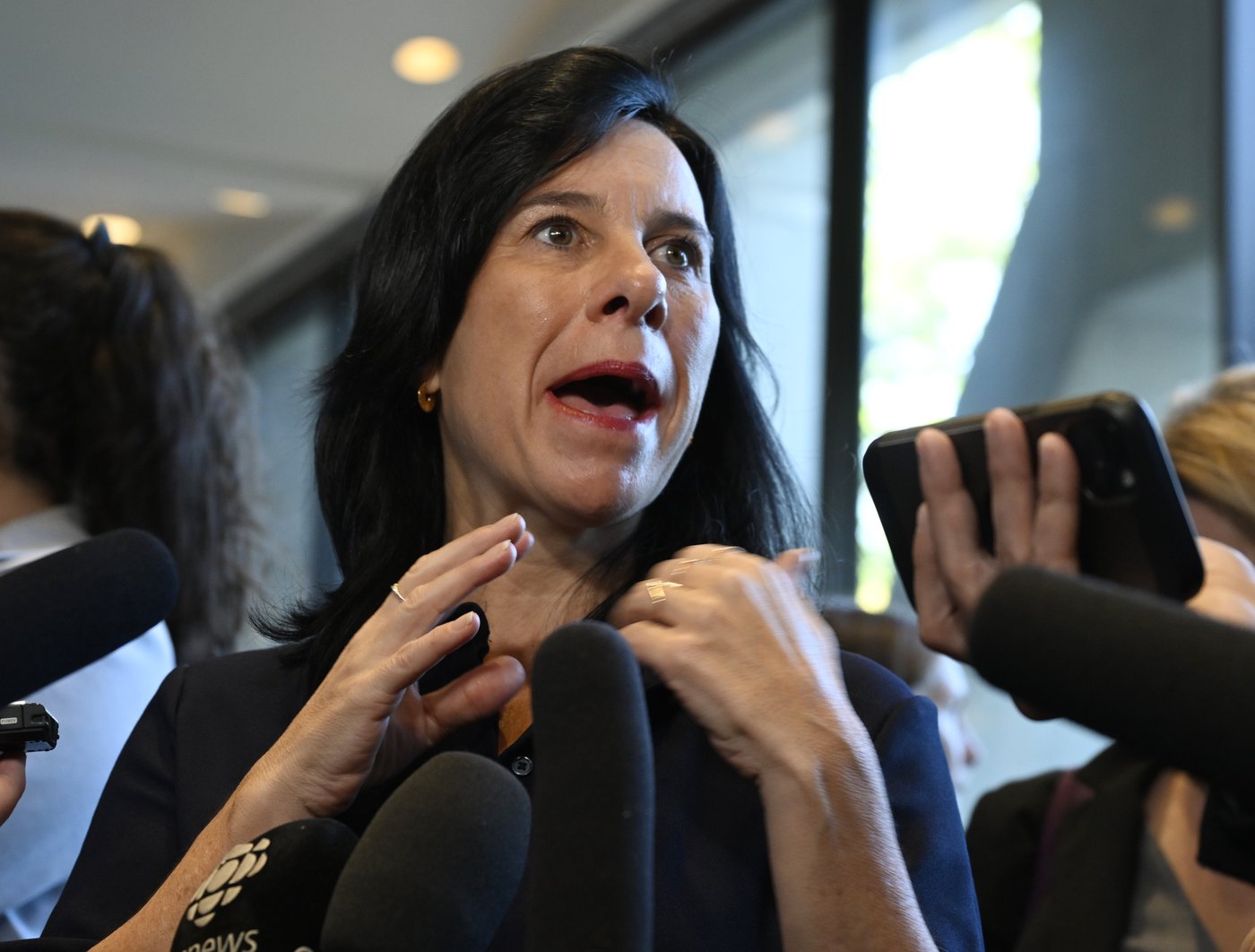 La mairesse de Montréal dénonce un acte antisémite présumé sur un restaurant