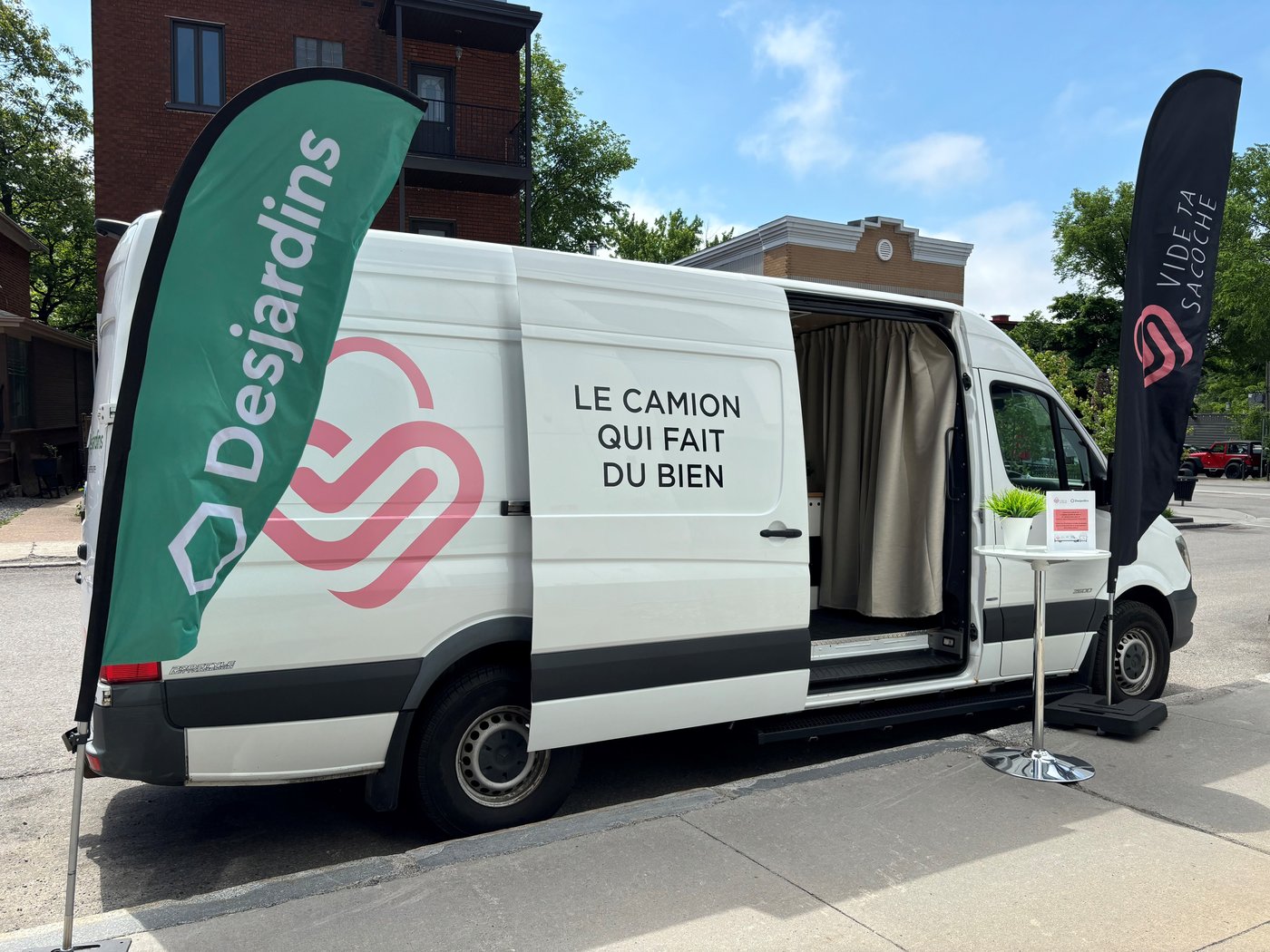 Le «Camion qui fait du bien» offrira des soins esthétiques aux personnes vulnérables