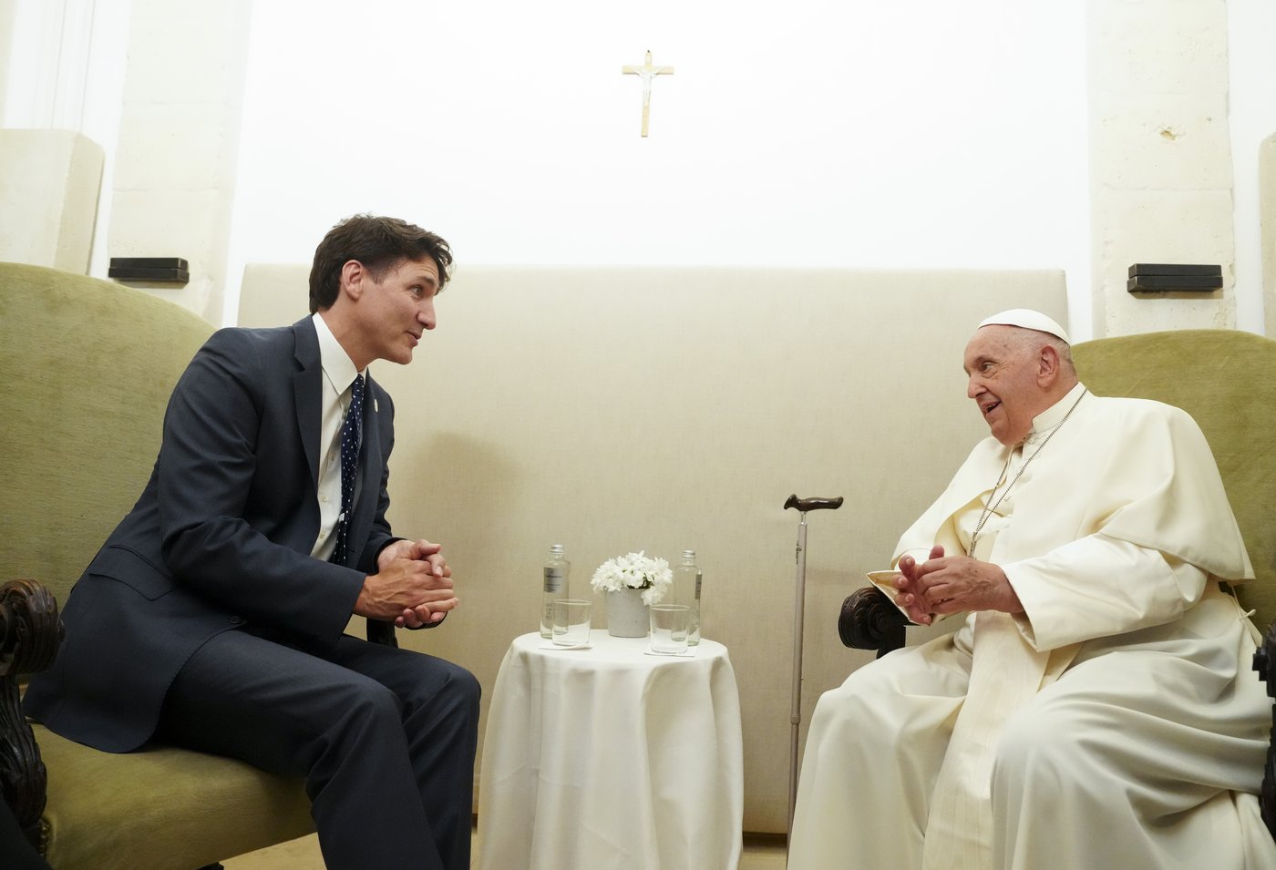 Justin Trudeau a rencontré le pape au Sommet du G7, en Italie