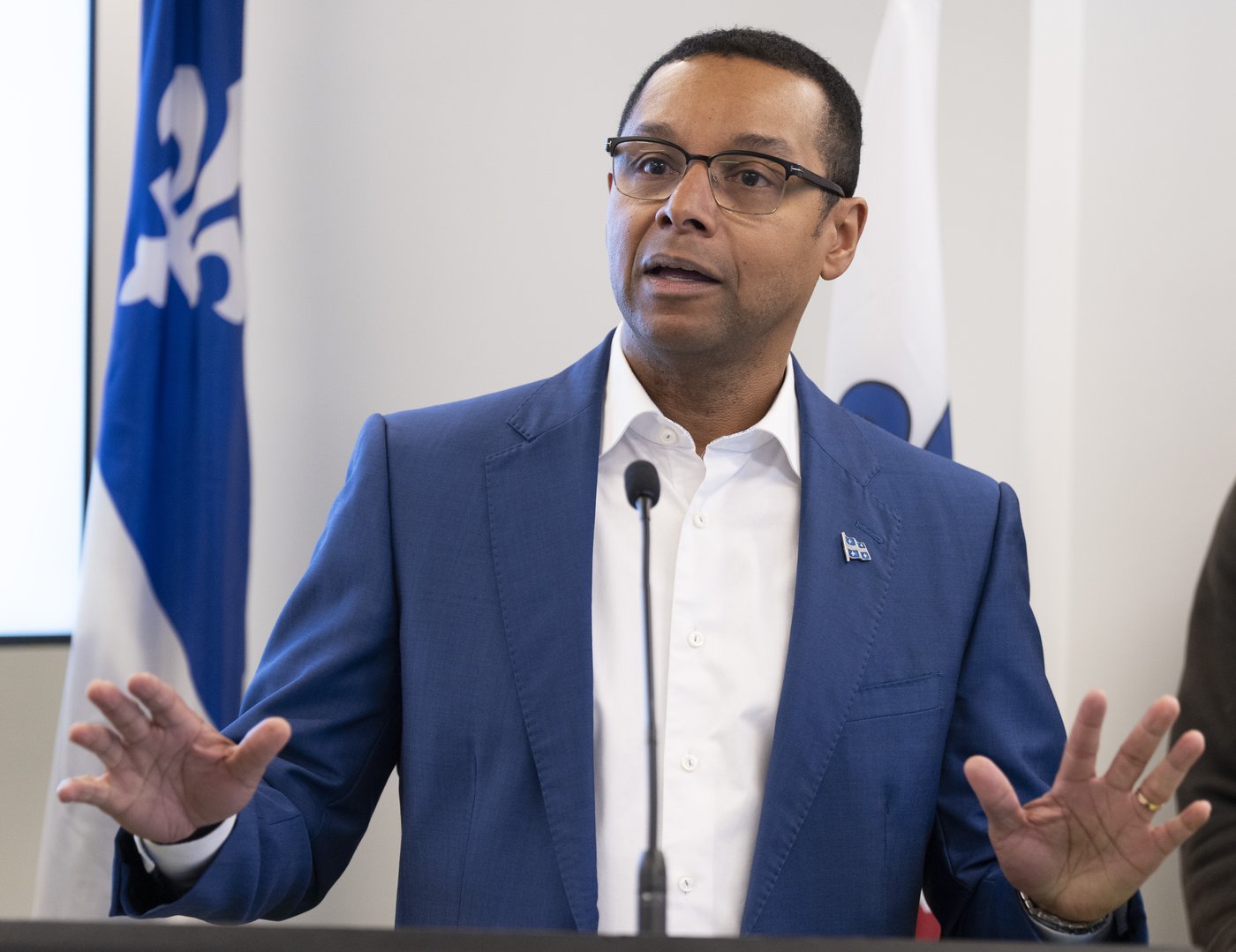 Le ministre Carmant veut étendre les services en santé mentale dans les CLSC