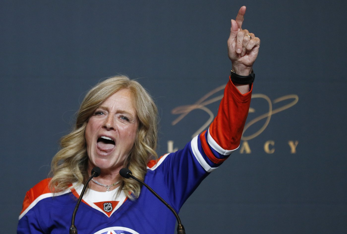 Un ancien maire de Calgary, Naheed Nenshi, devient chef du NPD en Alberta