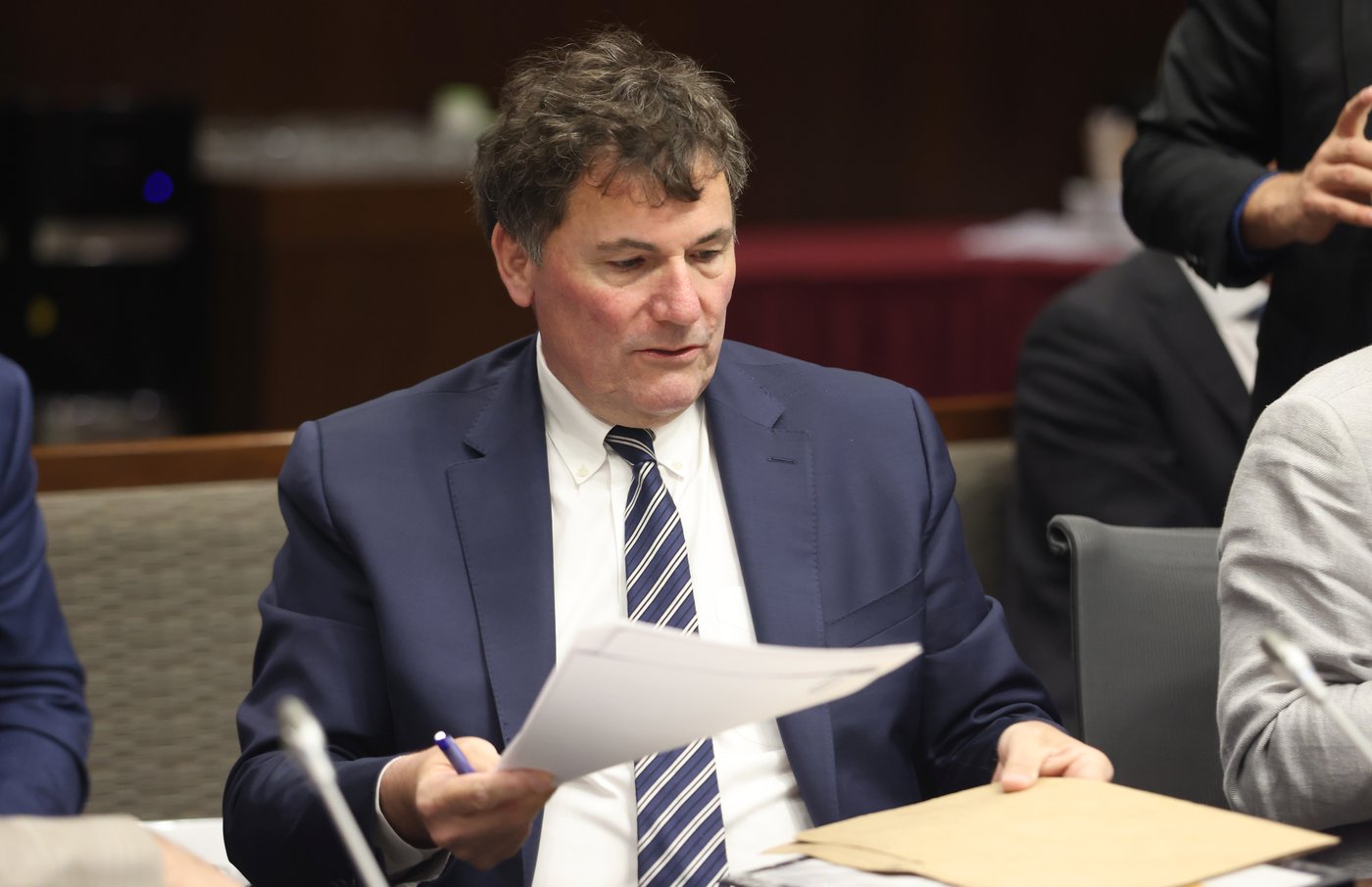 LeBlanc ne veut pas que les députés impliqués dans l'ingérence soient nommés