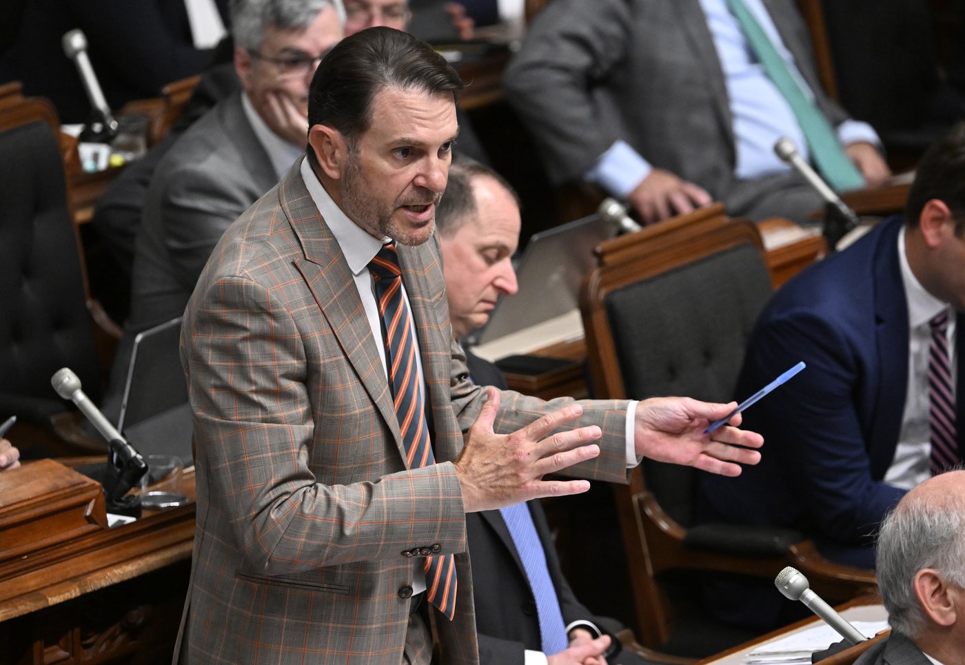 Ingérence étrangère au Québec: Brossard appuie la demande d'enquête
