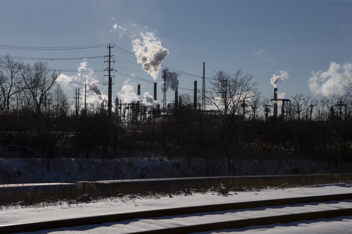 Une usine de plastique veut plus de temps pour réduire ses émissions de benzène