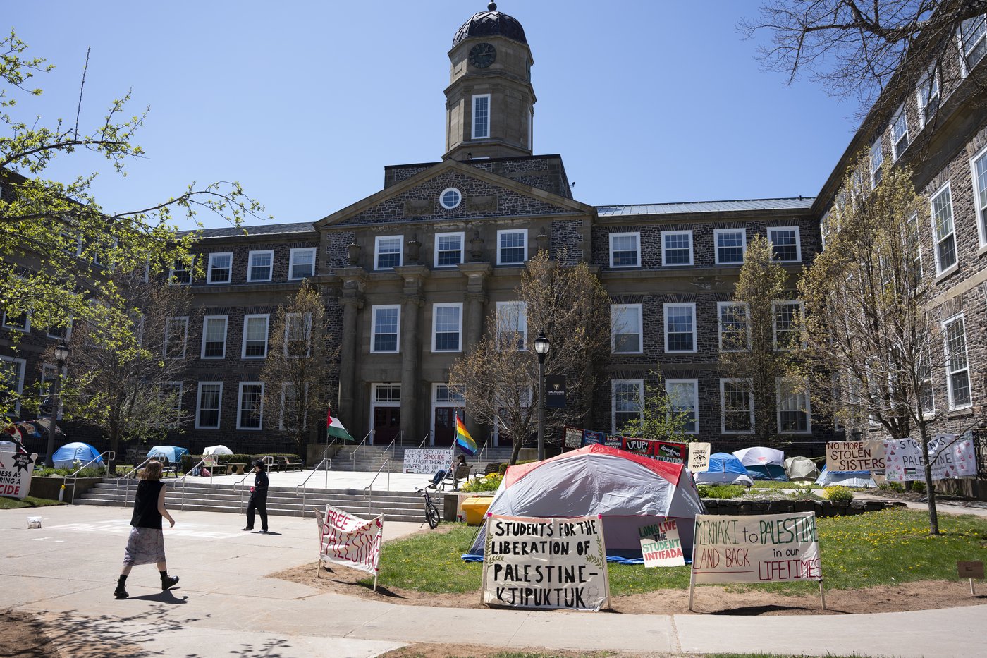 Ultimatum de l'Université Dalhousie pour démanteler le campement propalestinien