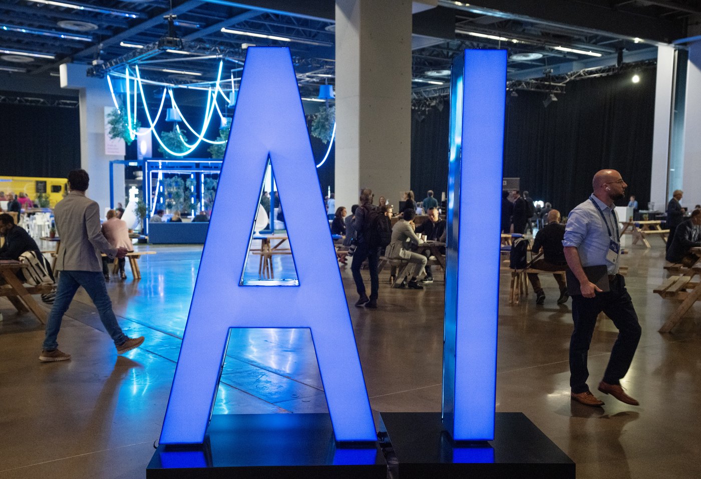 Élections: les Canadiens inquiets face à l’intelligence artificielle