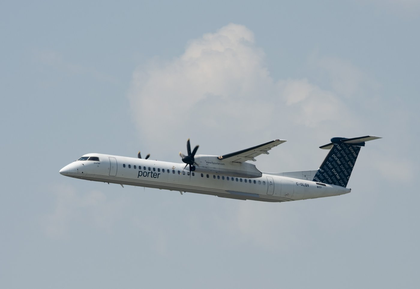 Le BST enquête sur un accident de Porter Airlines à l'aéroport de Fredericton