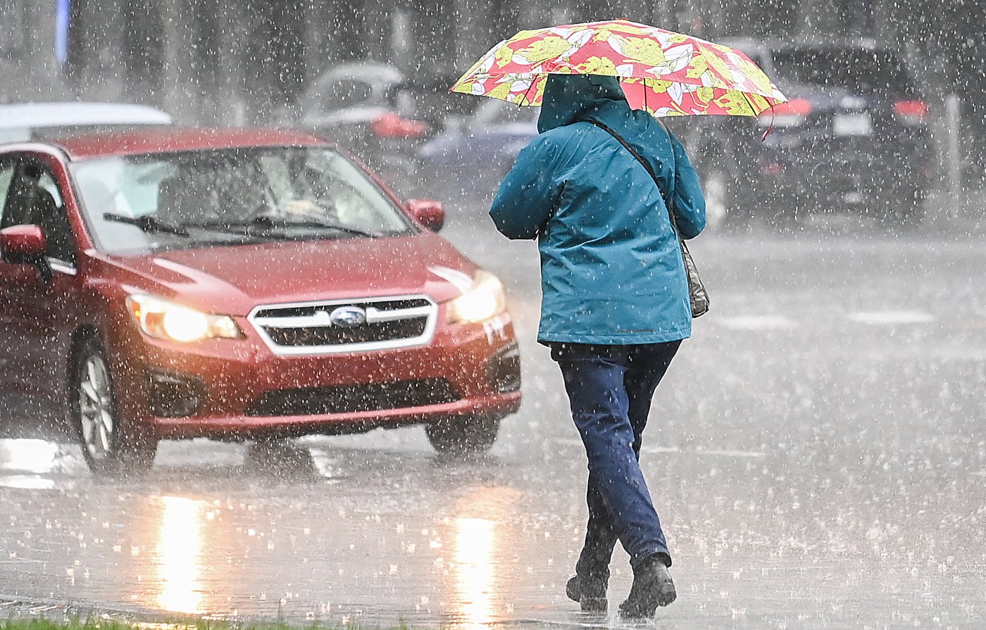 Des tronçons de route sont fermés en raison d'accumulations d'eau à Montréal