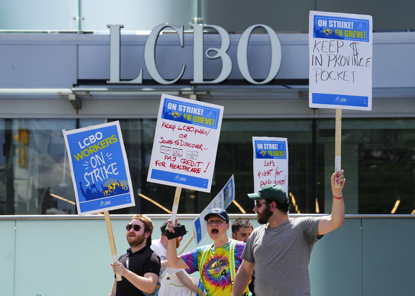 La Régie des alcools de l'Ontario ne prévoit plus ouvrir de magasins durant la grève
