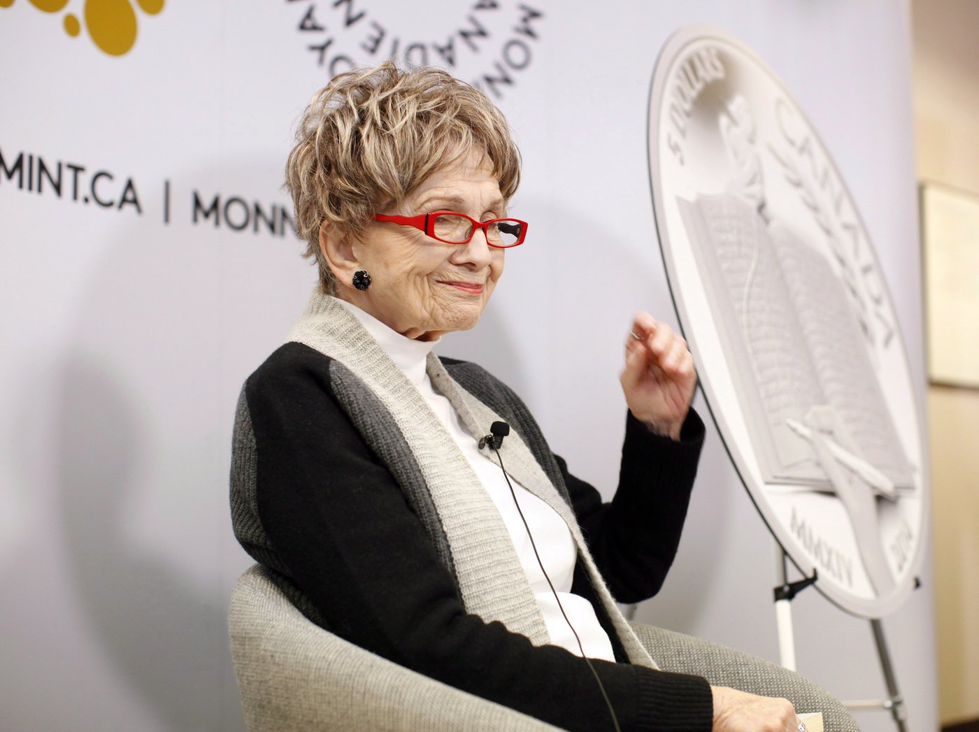 La fille d'Alice Munro, victime d'abus, accuse sa mère d'avoir défendu son beau-père