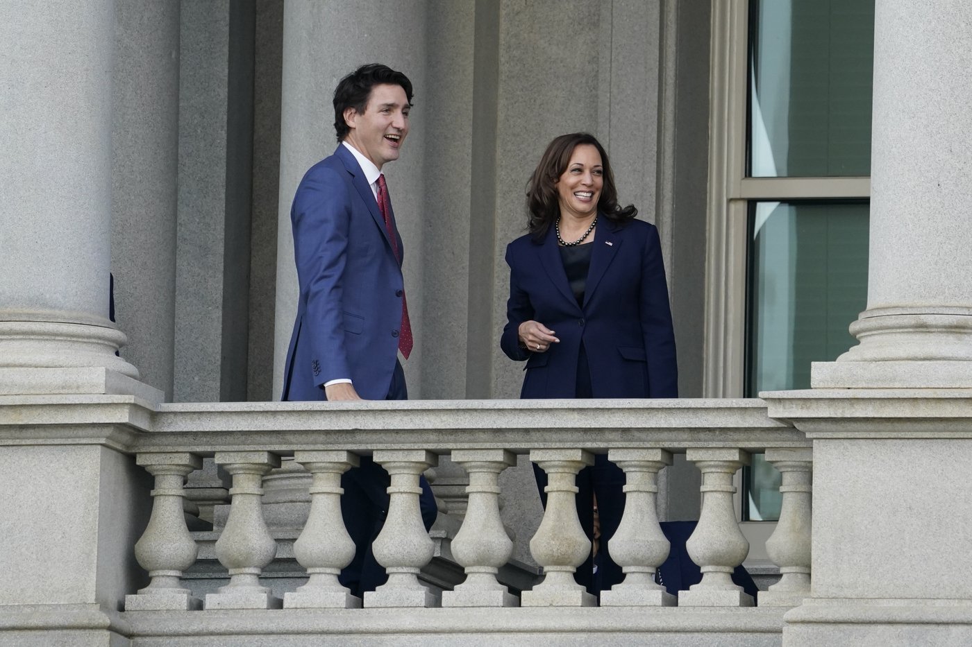 La candidate à l'investiture démocrate Kamala Harris a des liens avec le Canada