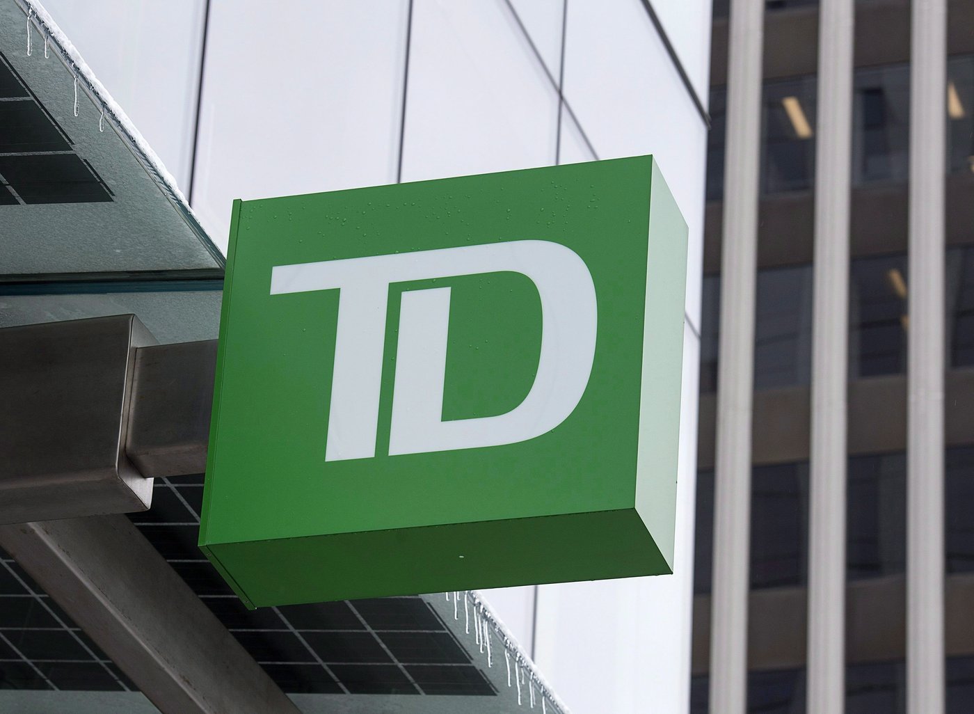 TD prend une provision de 2,6 milliards de dollars US pour une enquête